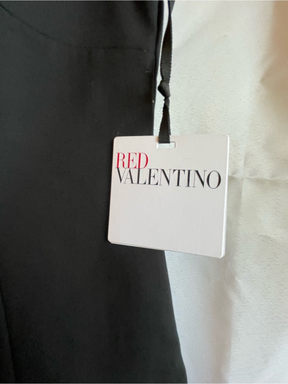 RED Valentino NWT Black Pleated Fit Flare Dress Size 6 Structured Designer $595 - Picture 3 of 4